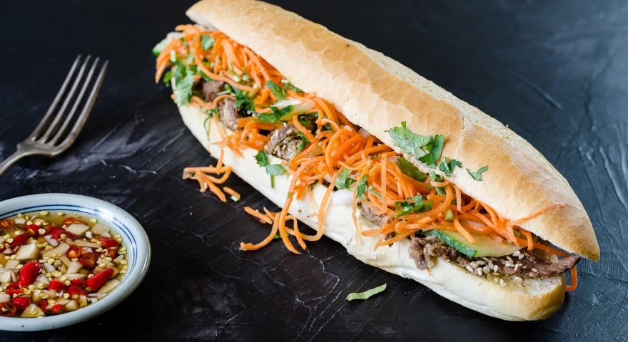Top 9 Most Iconic Vietnamese Street Foods & Advice