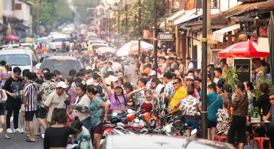 Boun-Pi-Mai-in-Laos
