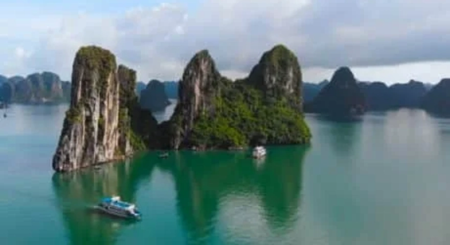 Halong-Bay