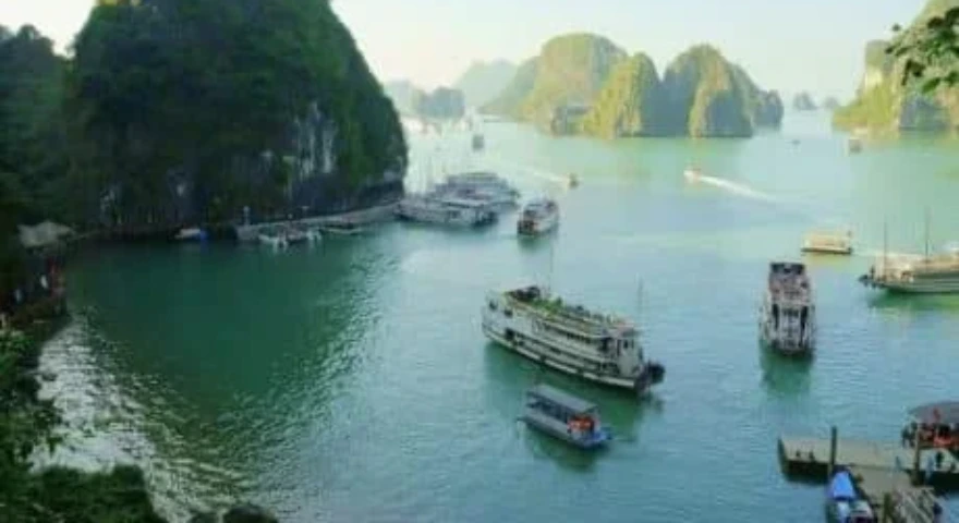Halong-Bay
