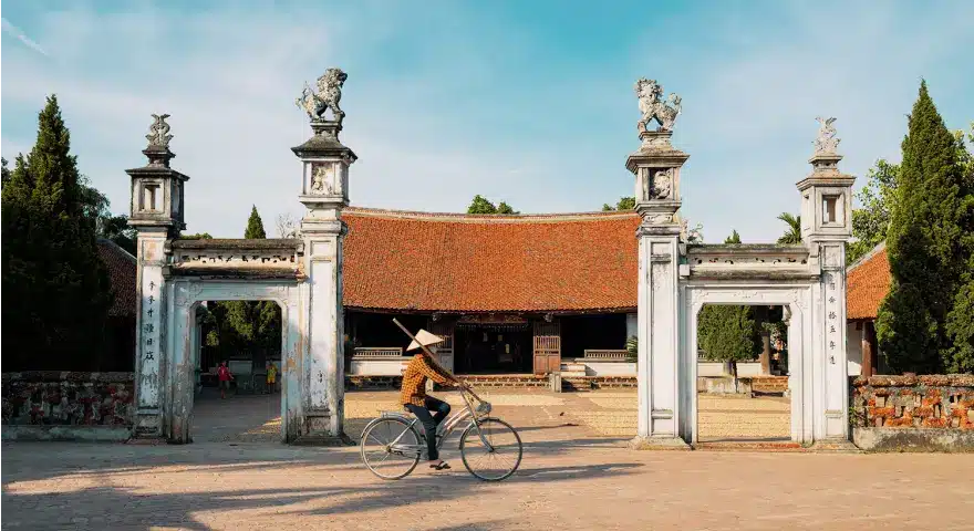 Vietnam Mong Phu Temple