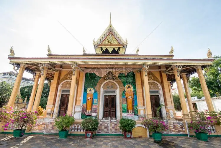 Wat-Kandal-in-Battambang