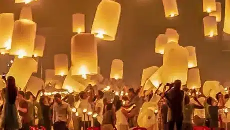 Yi Peng Lantern Festival head
