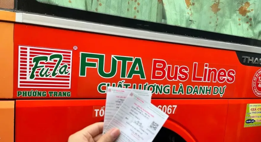 open-tour-buses-in-Vietnam