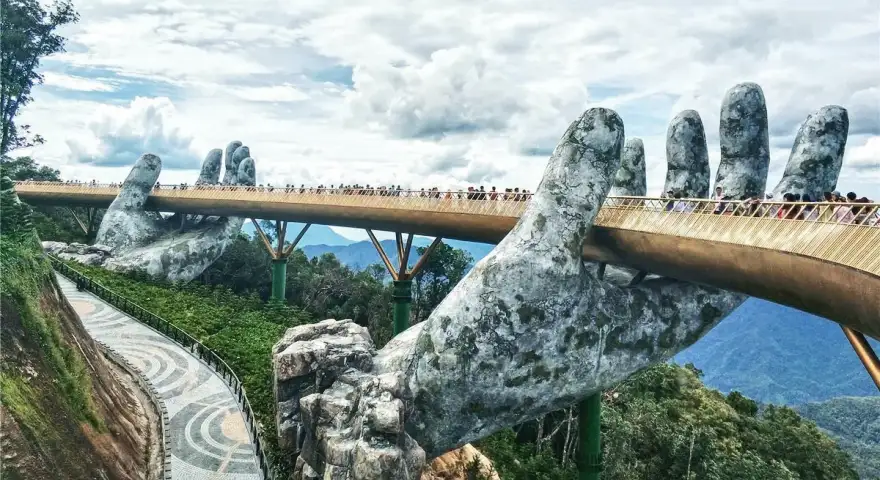 Vietnam Da Nang Ba Na Hills Golden Bridge